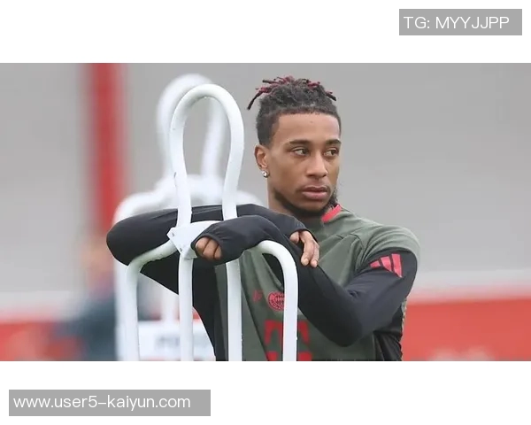 奥利塞训练时佩戴耳钉引发争议拜仁教练曾多次禁止此行为