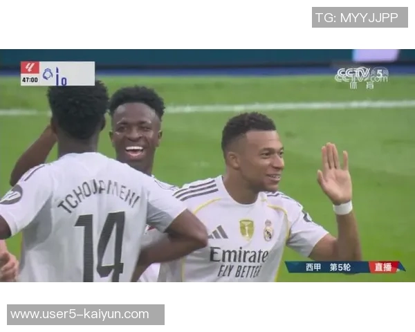 姆巴佩与维尼修斯温馨合影传递友谊力量永远支持彼此的信念